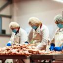 Высокое качество и стандарты чистоты в производстве мяса для шаурмы
